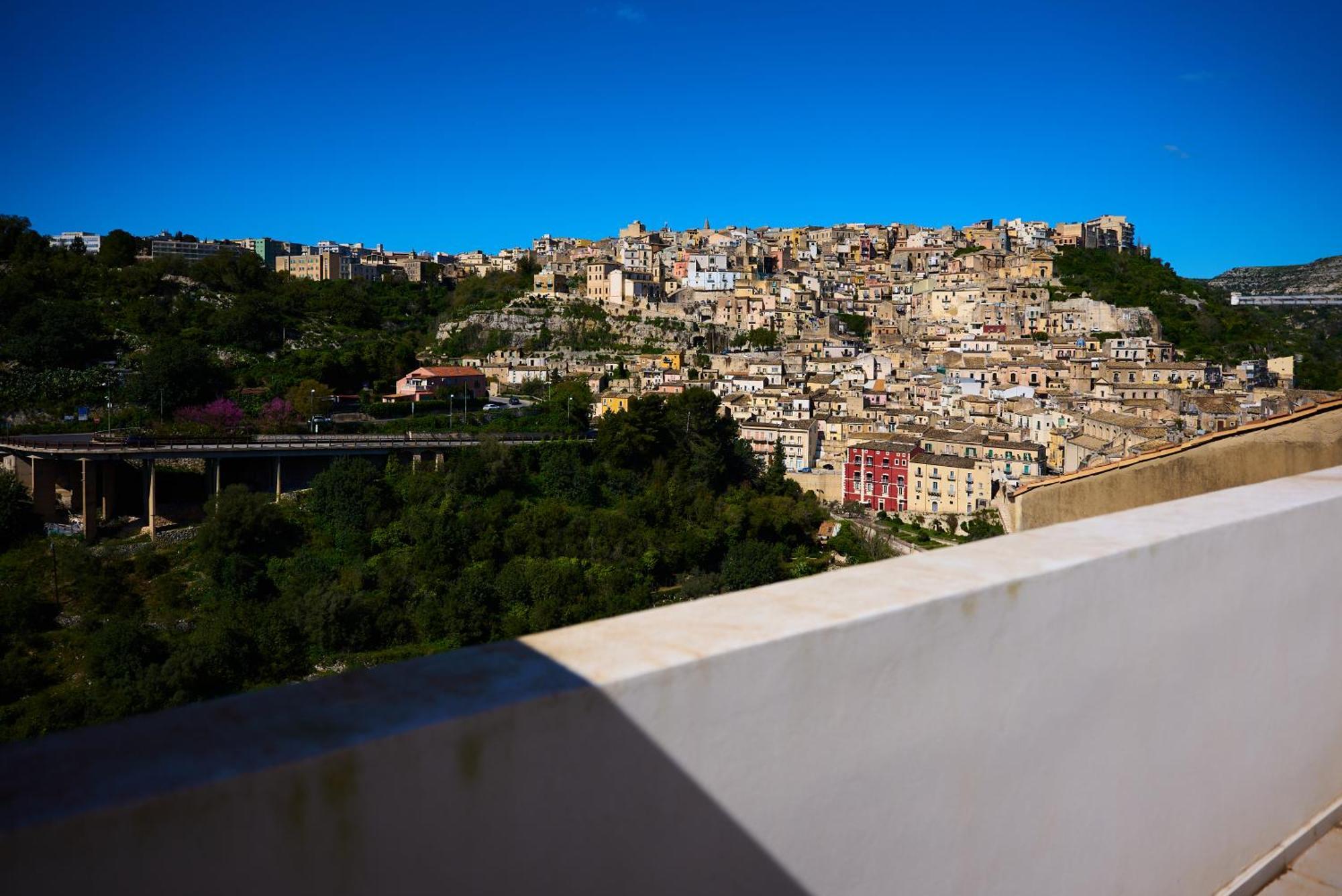 La Terrazza Sul Barocco Bed & Breakfast Рагуза Екстериор снимка